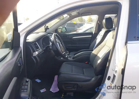 2015 Toyota Highlander Le Plus V6 из США, поврежденный, VIN 5TDZKRFH5FS109319